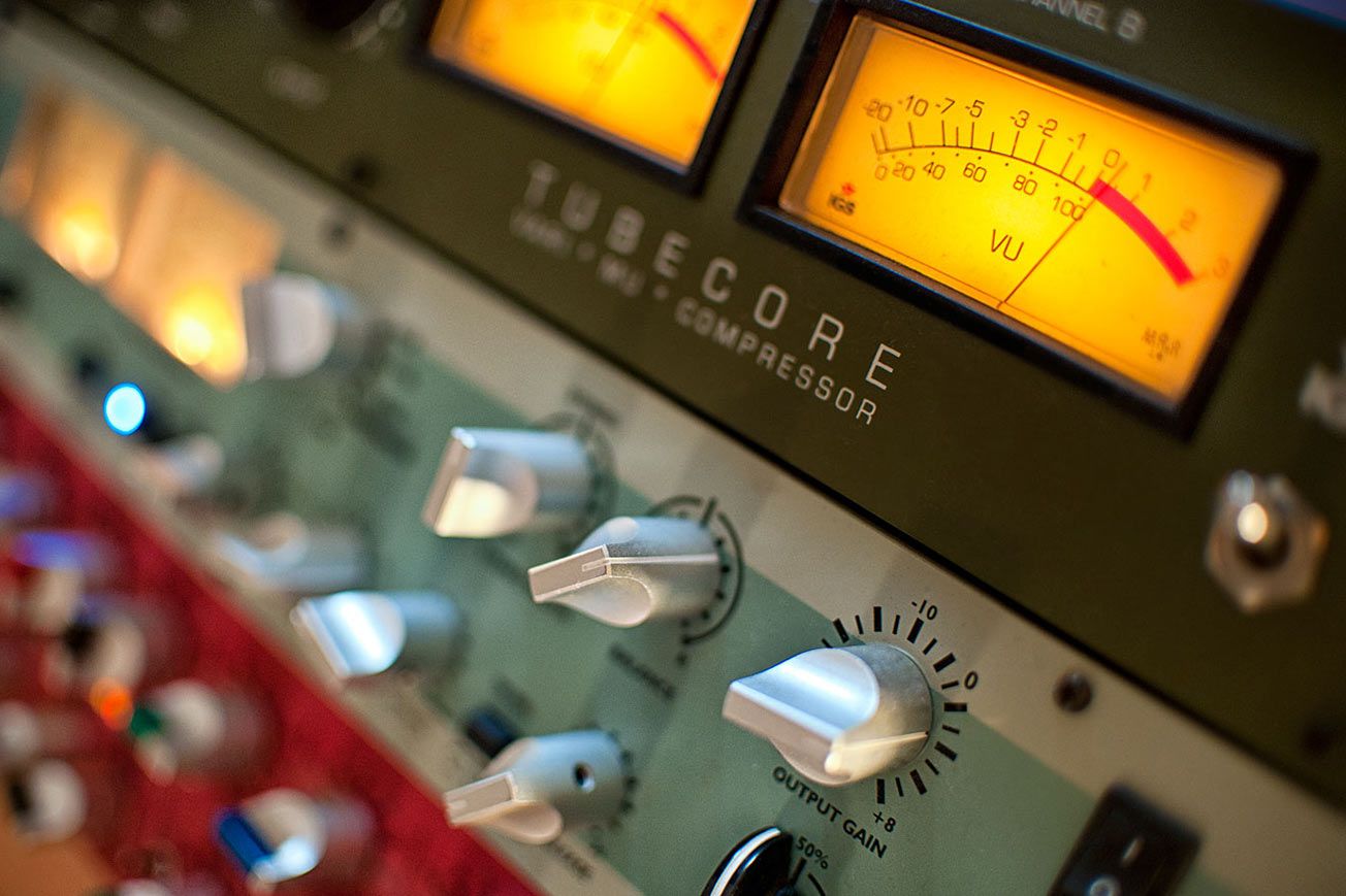 Audio Mastering Equipment - What Is Mastering in Music